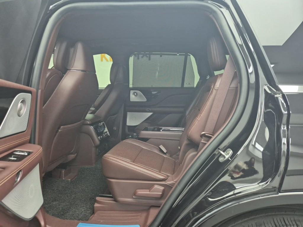 Lincoln Aviator - Vista 12