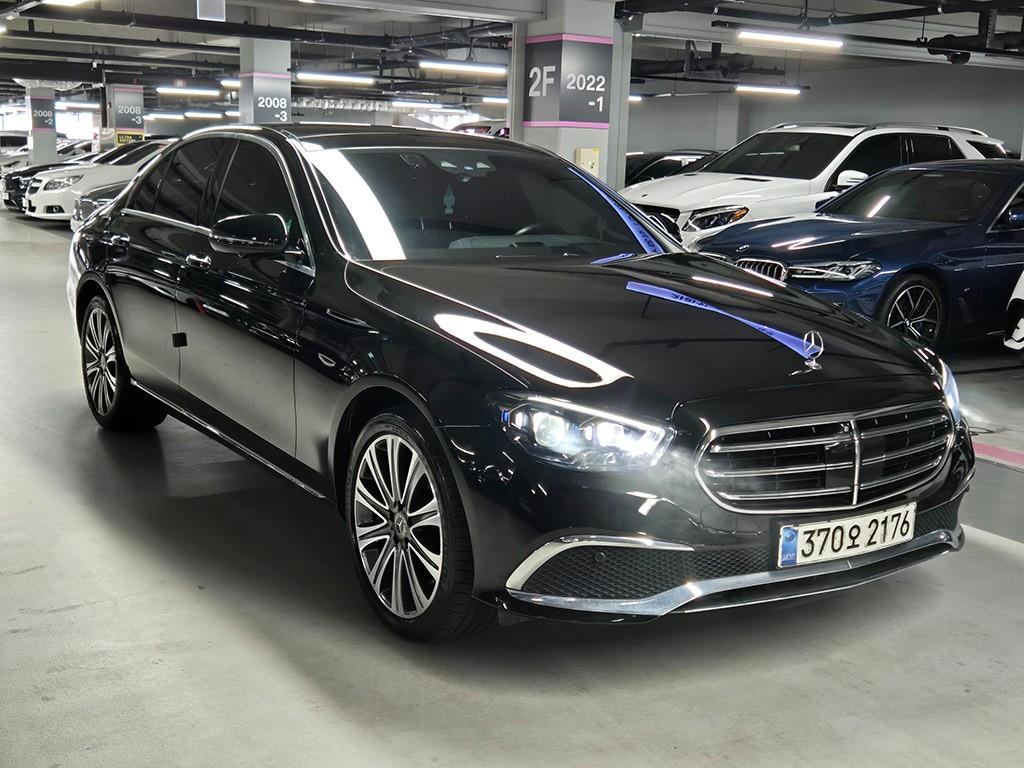 Mercedes Benz E class - Vista 2