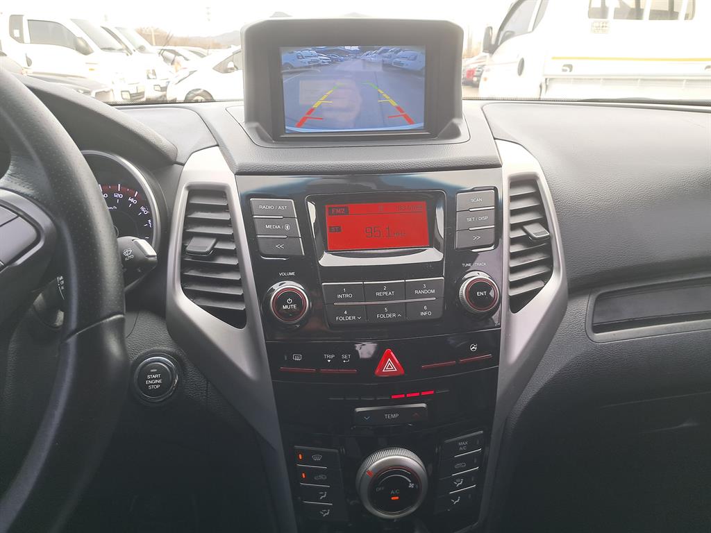 Ssangyong Tivoli - Vista 8