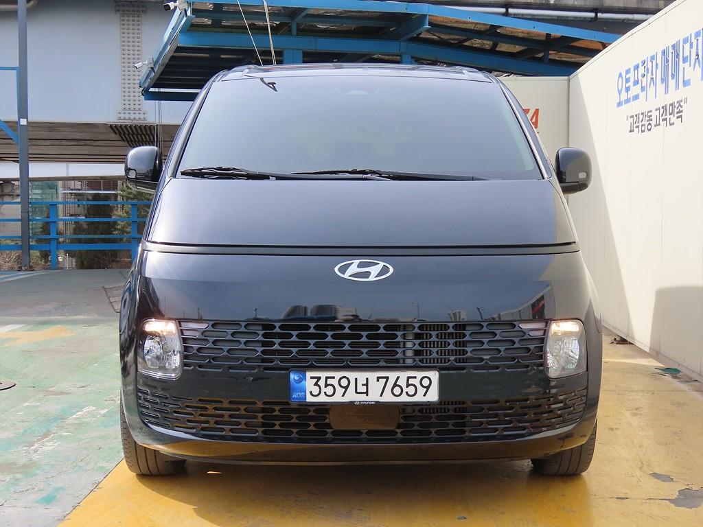 HYUNDAI Staria - Vista 2