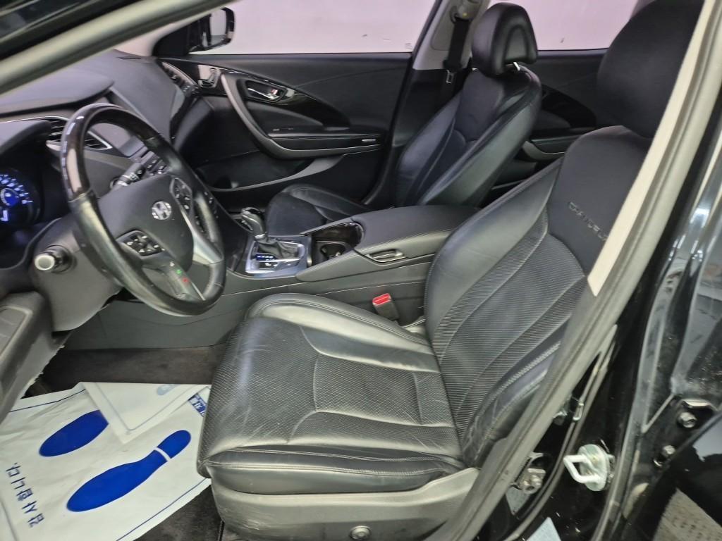 HYUNDAI Grandeur - Vista 11