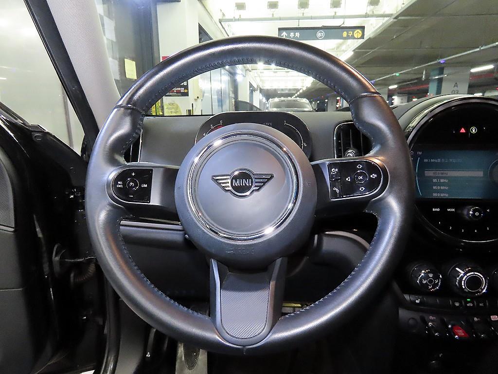 Mini Countryman - Vista 8