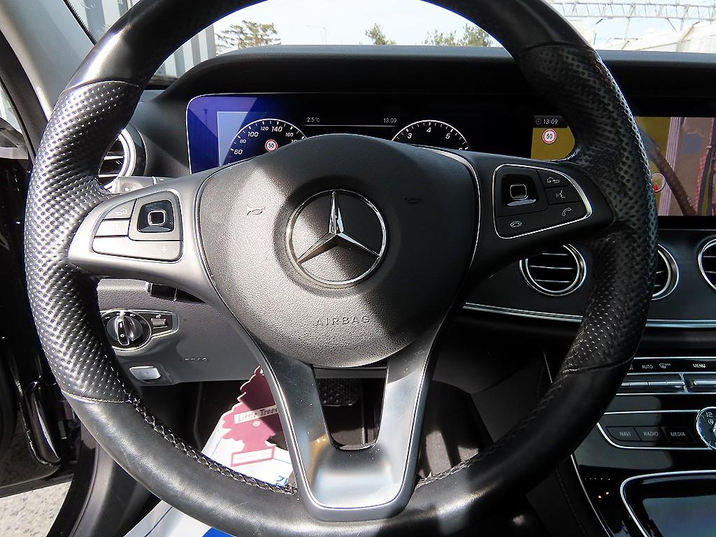 Mercedes Benz E class - Vista 8