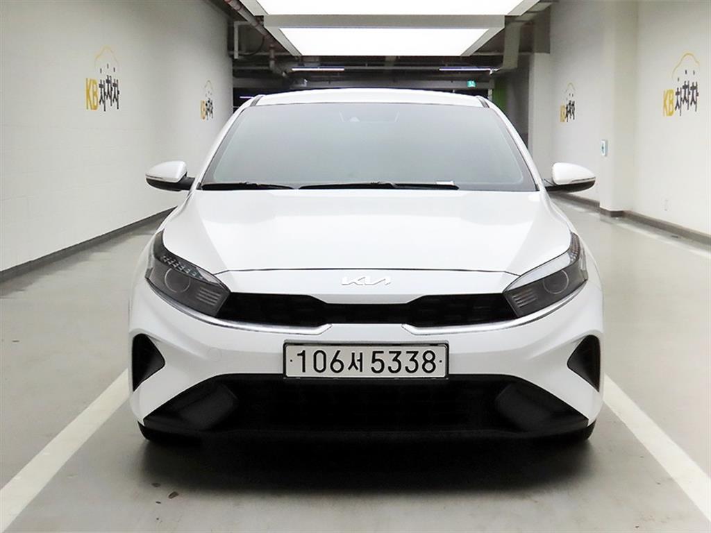 KIA K3 2022 Blanco - Importación desde Corea - HF Imports Iquique - Foto 1