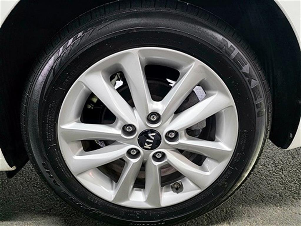 KIA K3 2016 Blanco - Importación desde Corea - HF Imports Iquique - Foto 20