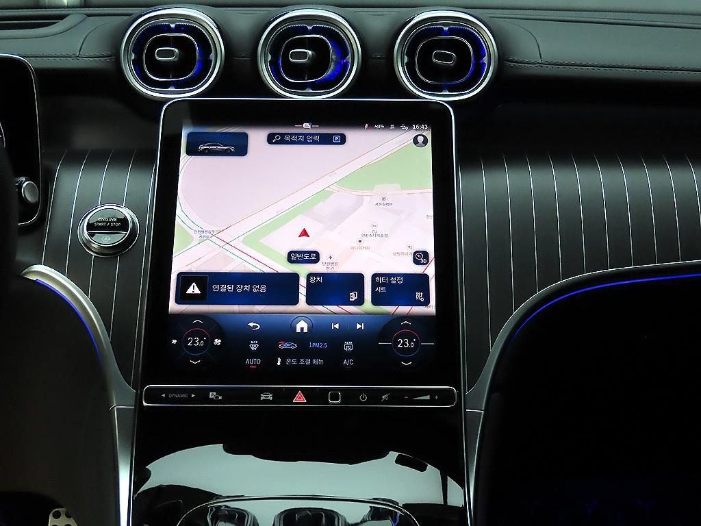 Mercedes Benz GLC Class - Vista 12