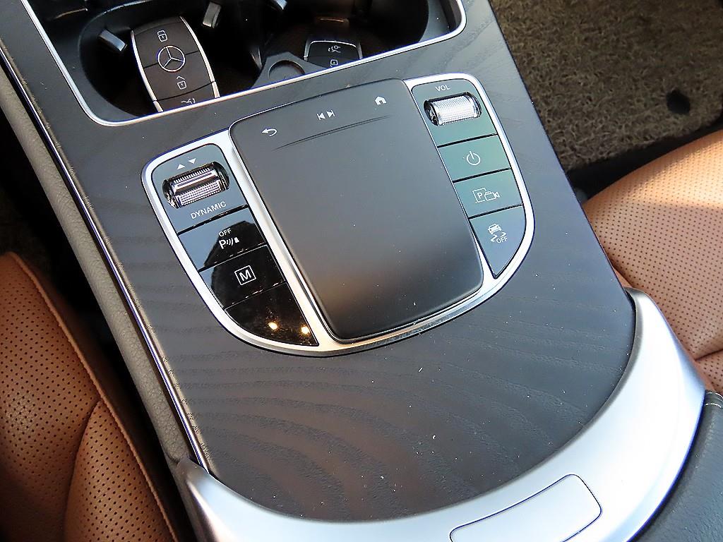 Mercedes Benz GLC Class - Vista 12