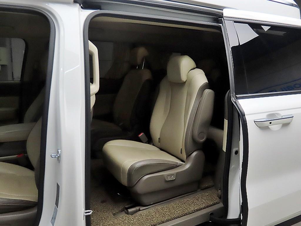 KIA Carnival - Vista 6