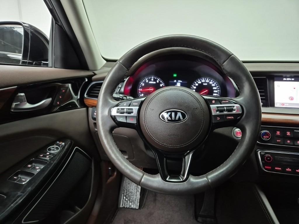 KIA K7 - Vista 9