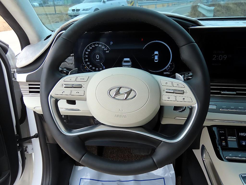 HYUNDAI Grandeur - Vista 7