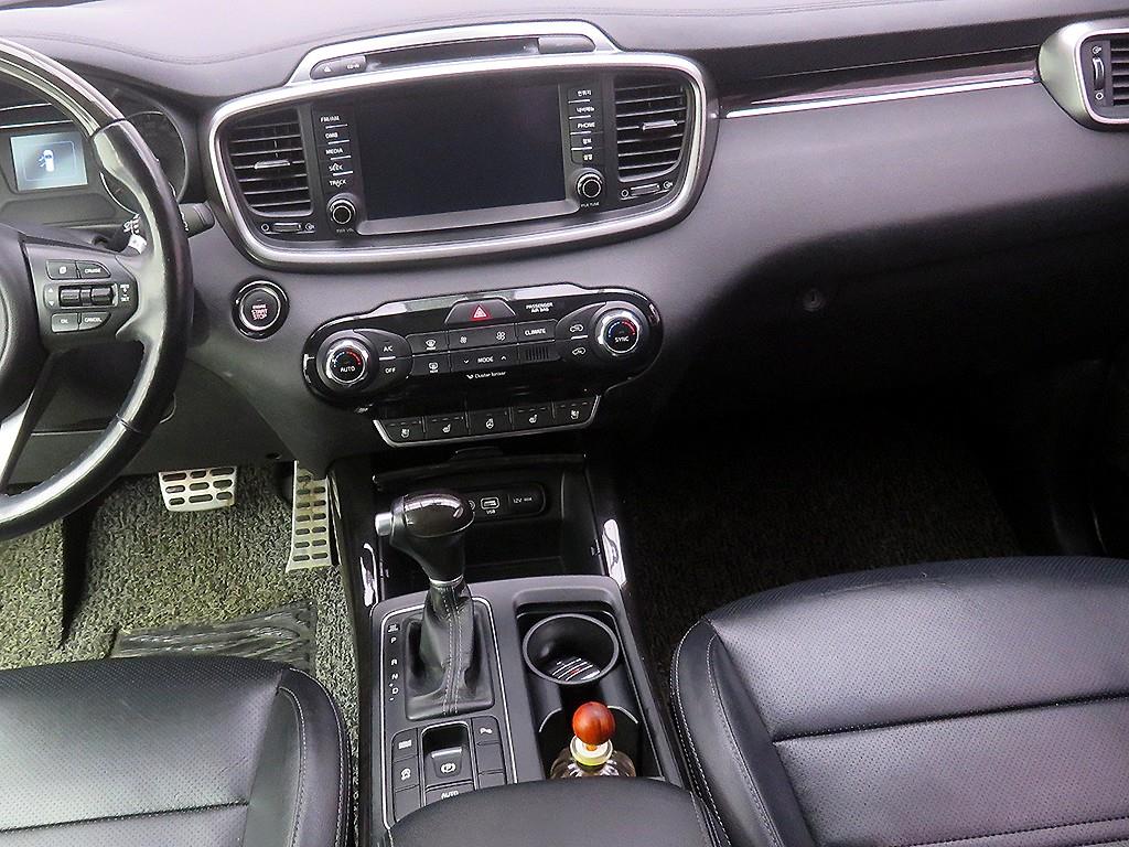KIA Sorento - Vista 11