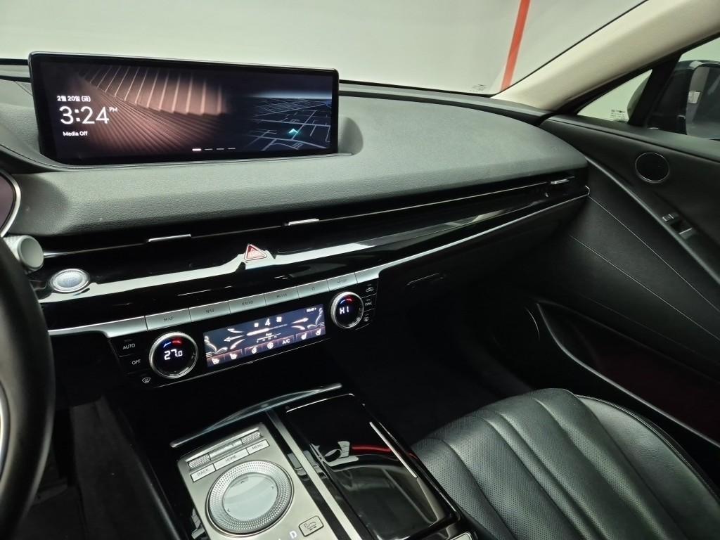 Genesis G80 - Vista 10