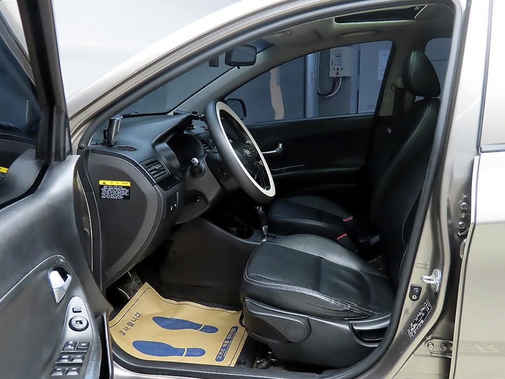 KIA Morning - Vista 5