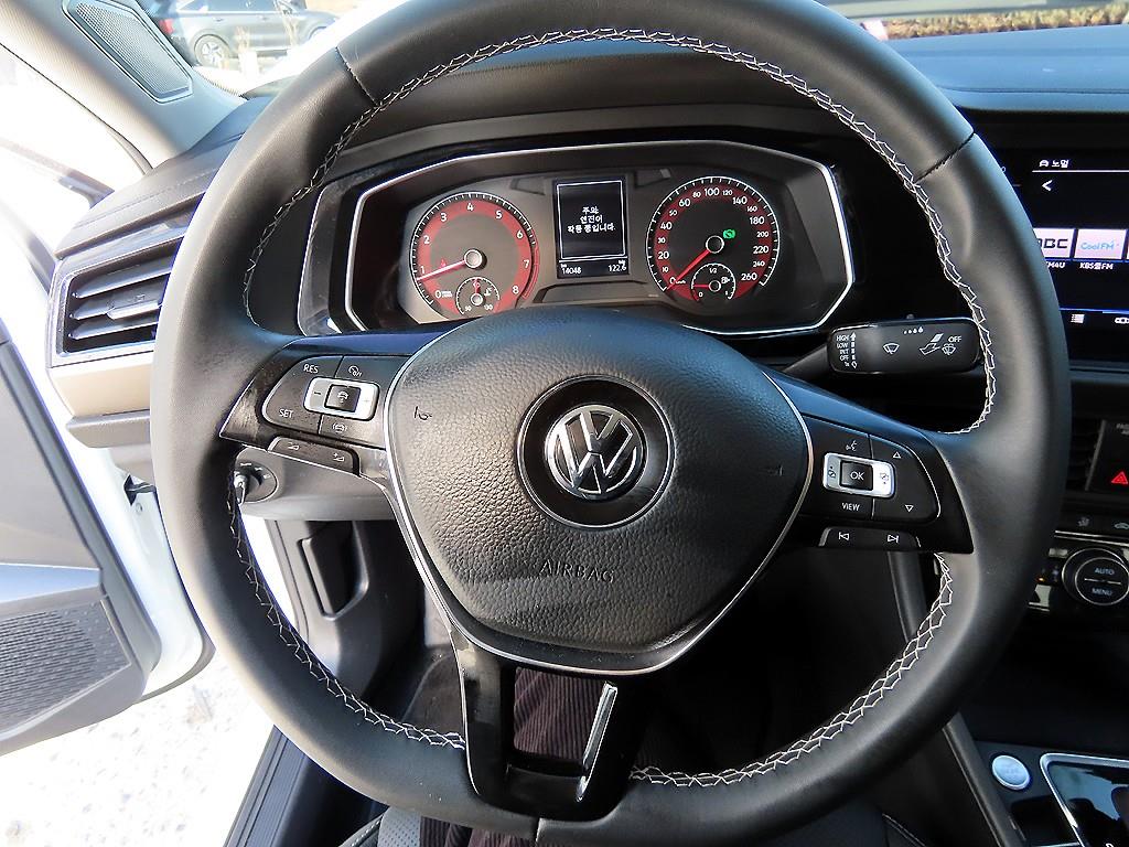 Volkswagen Jetta - Vista 8