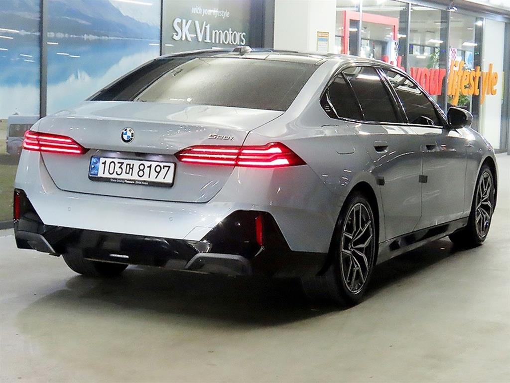 BMW 5 Series - Vista 4