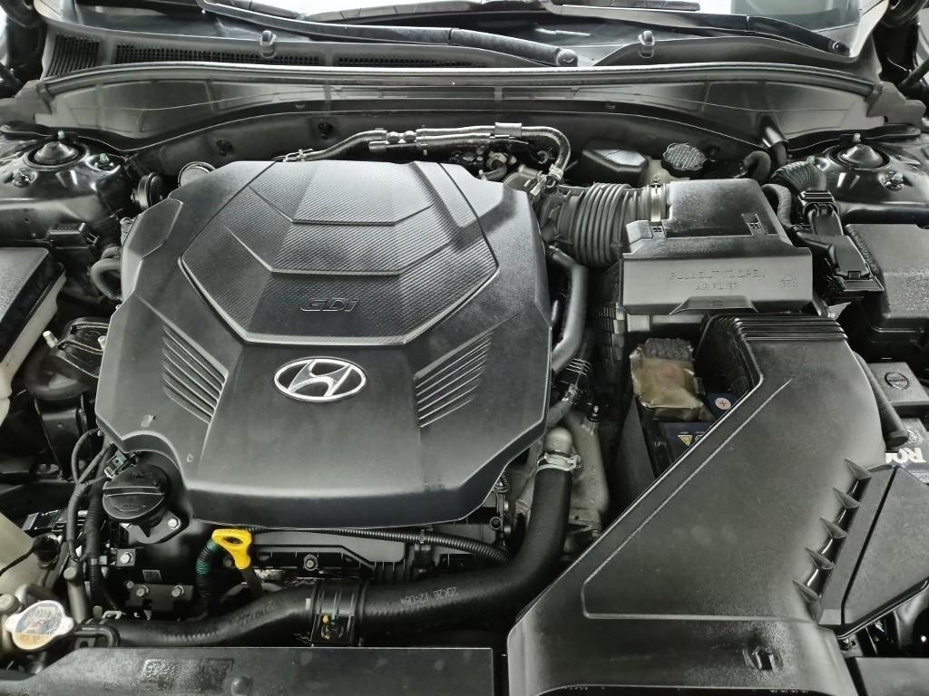 HYUNDAI Grandeur - Vista 5