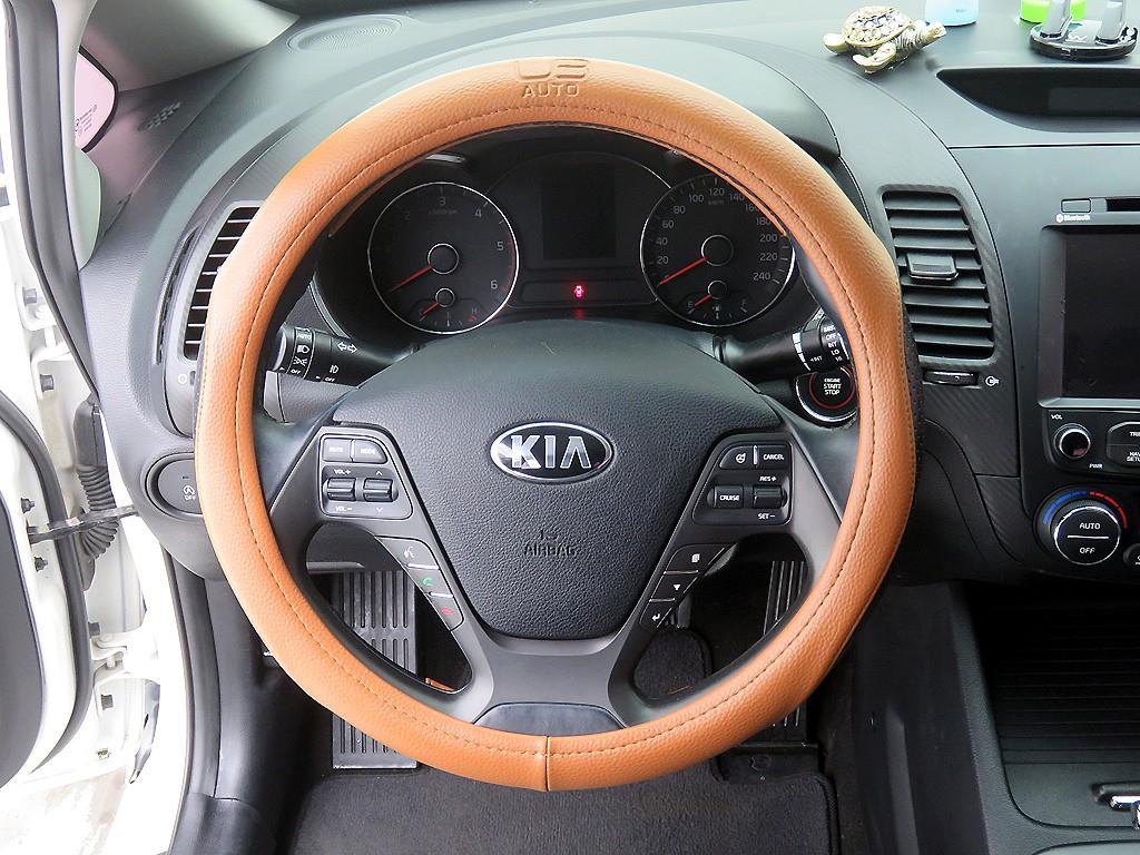 KIA K3 - Vista 9