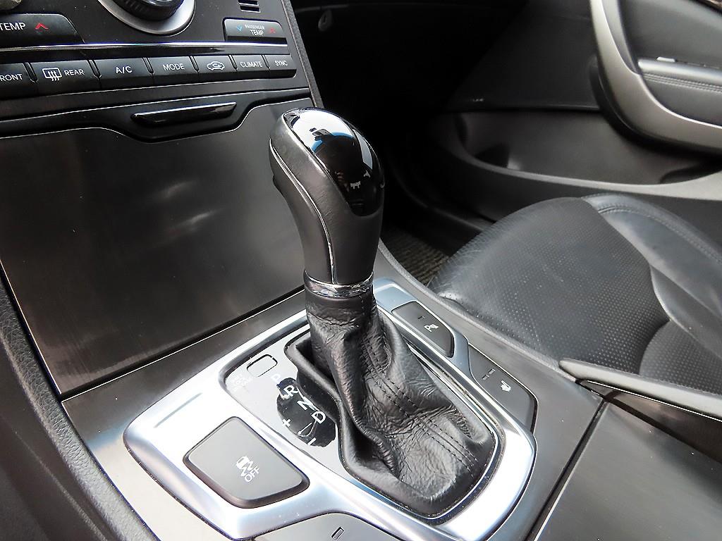 HYUNDAI Grandeur - Vista 11