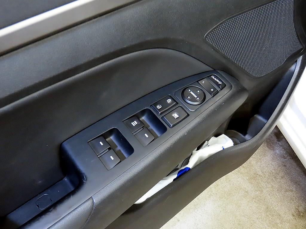 HYUNDAI Avante 2016 Blanco - Importación desde Corea - HF Imports Iquique - Foto 13