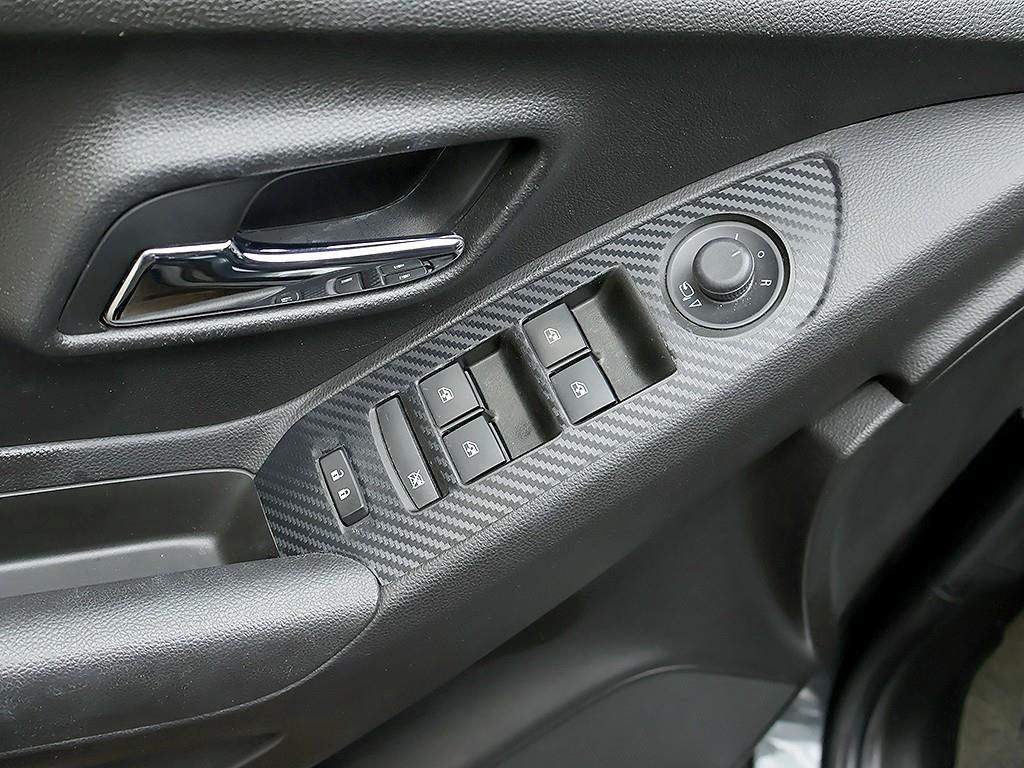 Chevrolet Trax 2018 Gris - Importación desde Corea - HF Imports Iquique - Foto 13