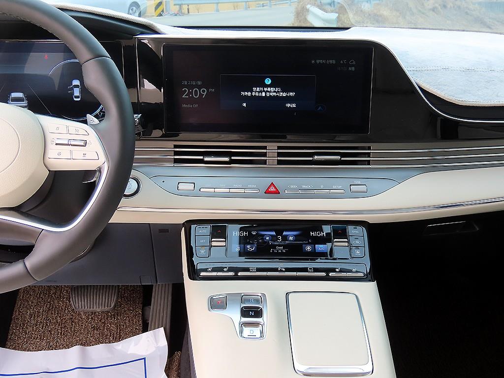 HYUNDAI Grandeur - Vista 10