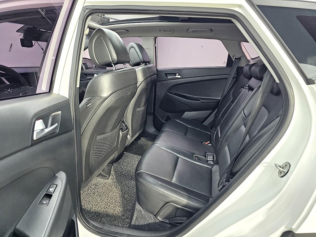 HYUNDAI Tucson - Vista 9