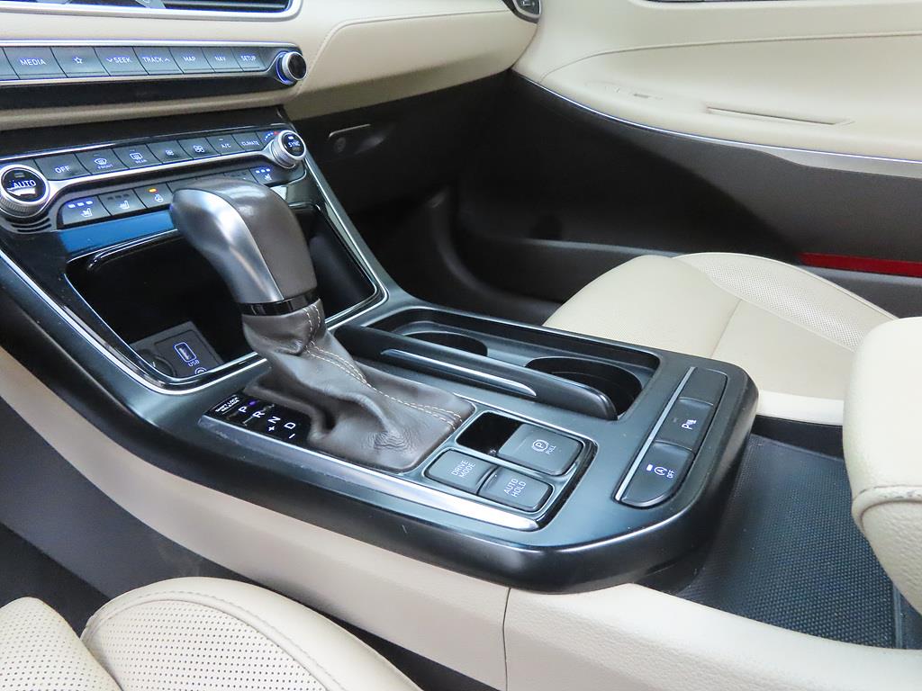 HYUNDAI Grandeur - Vista 11