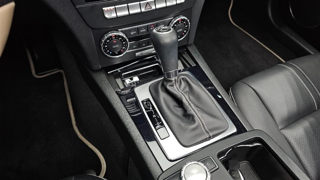 Mercedes Benz C Class - Vista 8