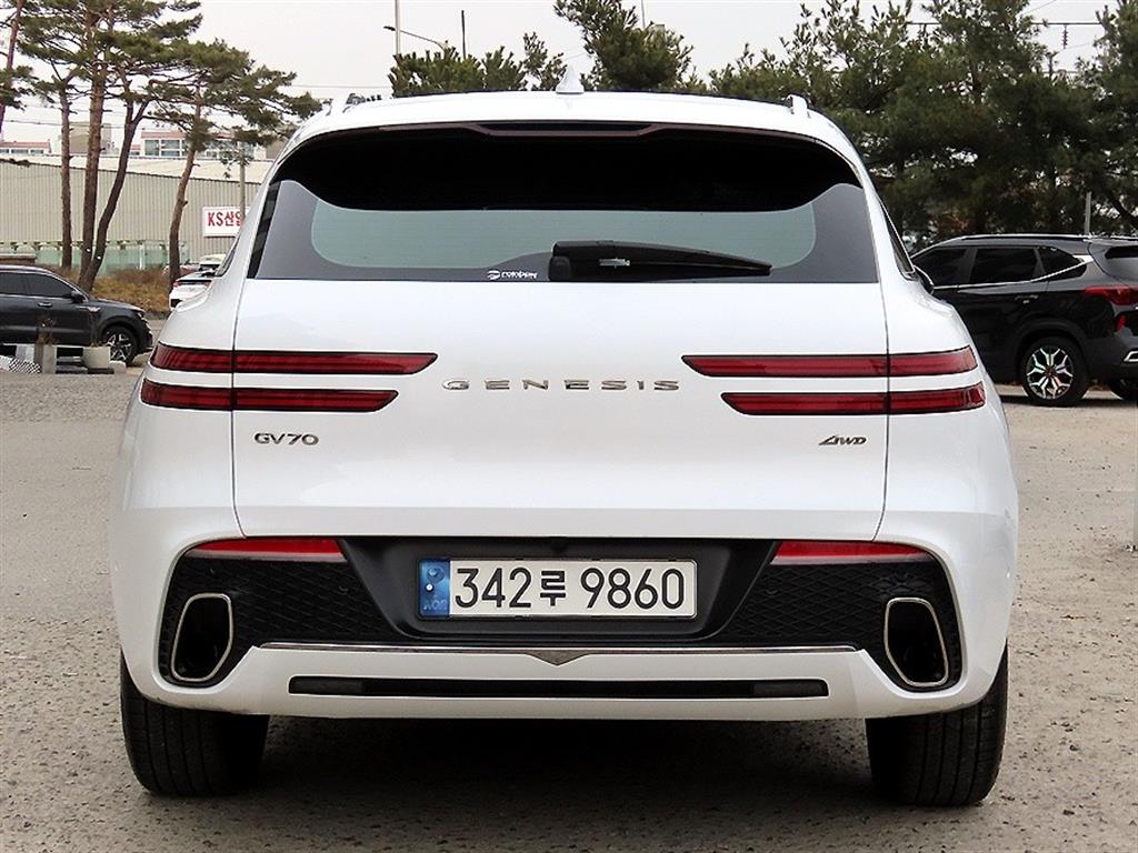 Genesis GV70 - Vista 4