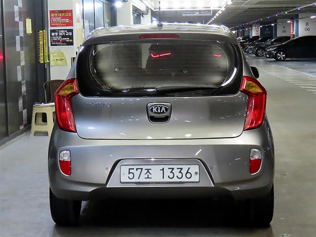 KIA Morning - Vista 5