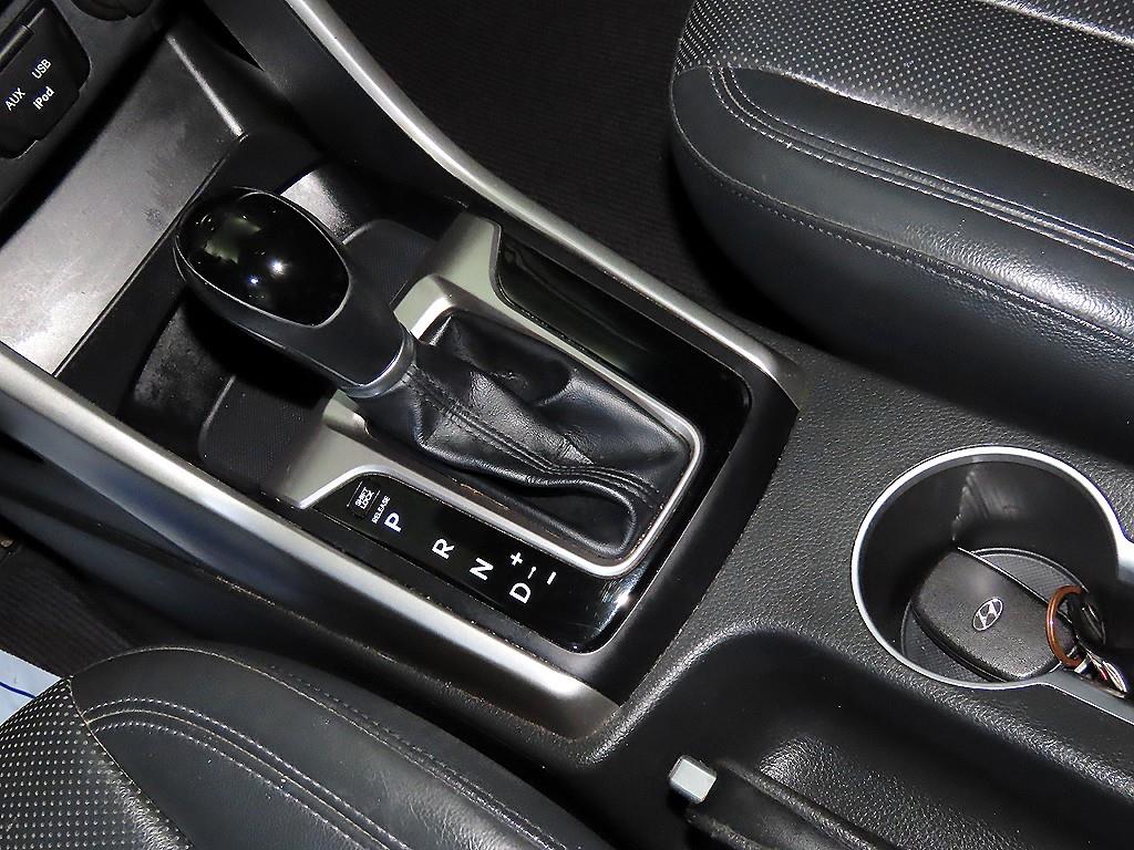 HYUNDAI i30 - Vista 12