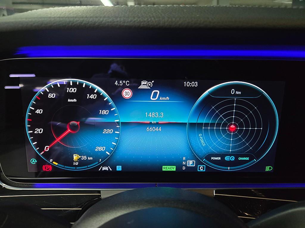 Mercedes Benz E class - Vista 8