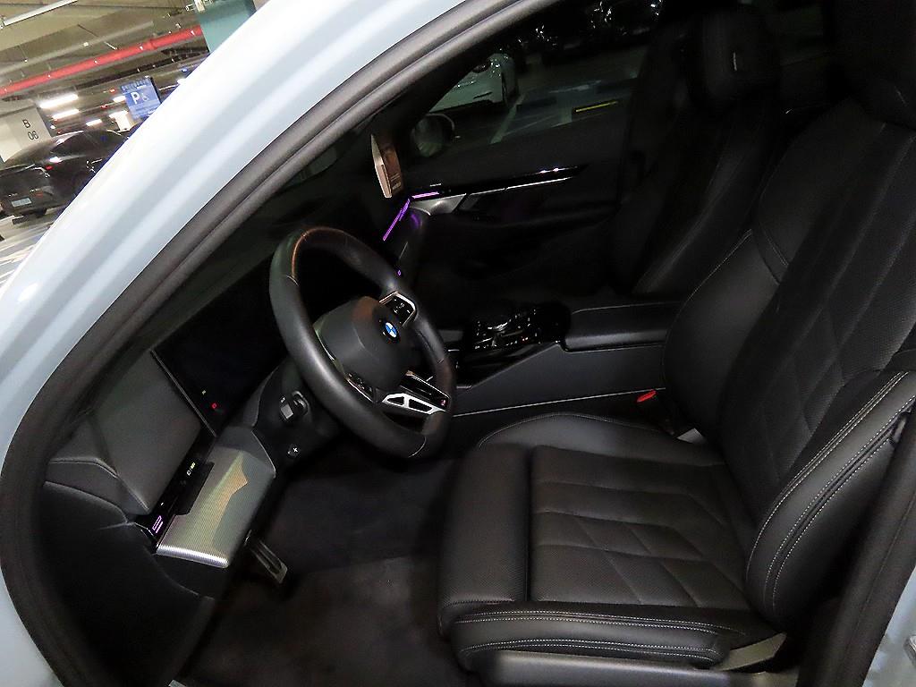 BMW 5 Series - Vista 6