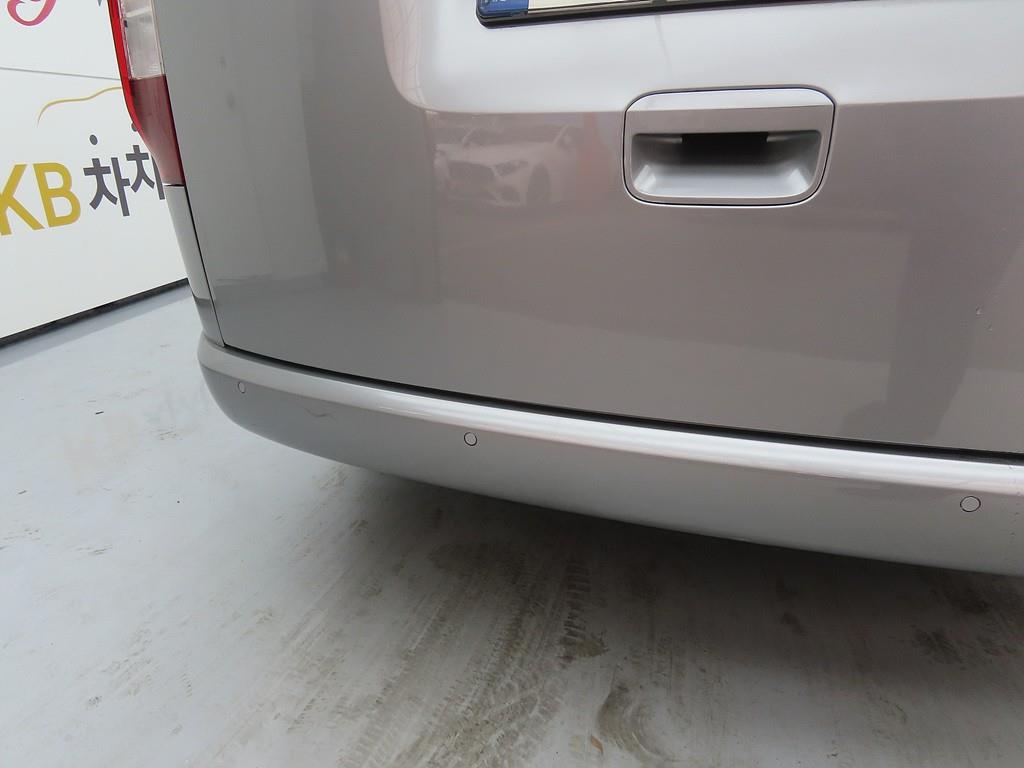 HYUNDAI Staria 2023 Plateado - Importación desde Corea - HF Imports Iquique - Foto 16