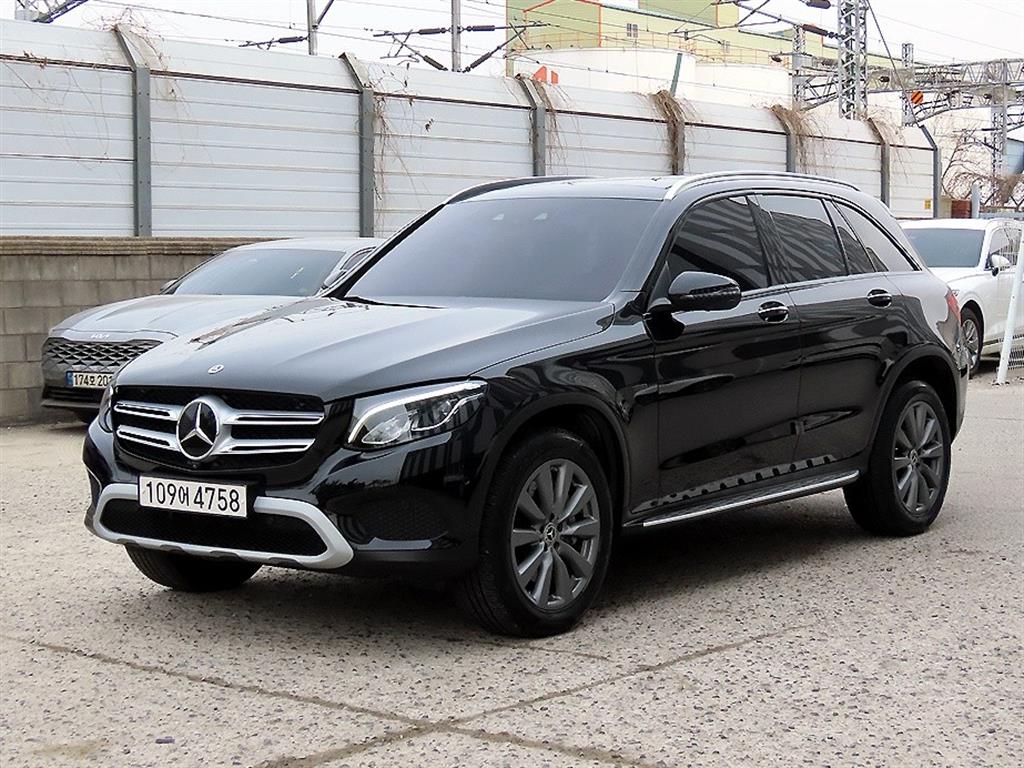Mercedes Benz GLC Class - Vista 2