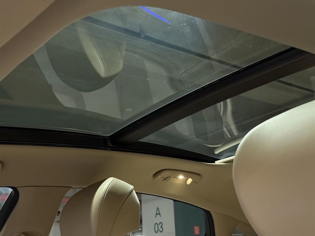 Genesis G80 - Vista 12