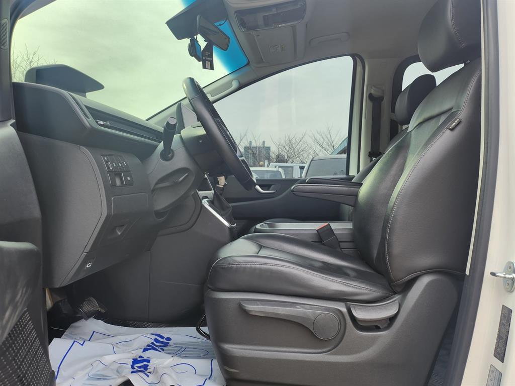 HYUNDAI Staria - Vista 7