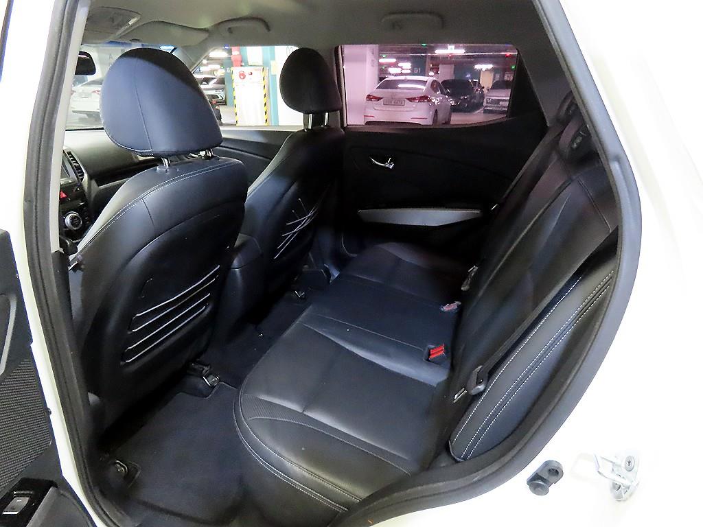 Ssangyong Tivoli - Vista 7