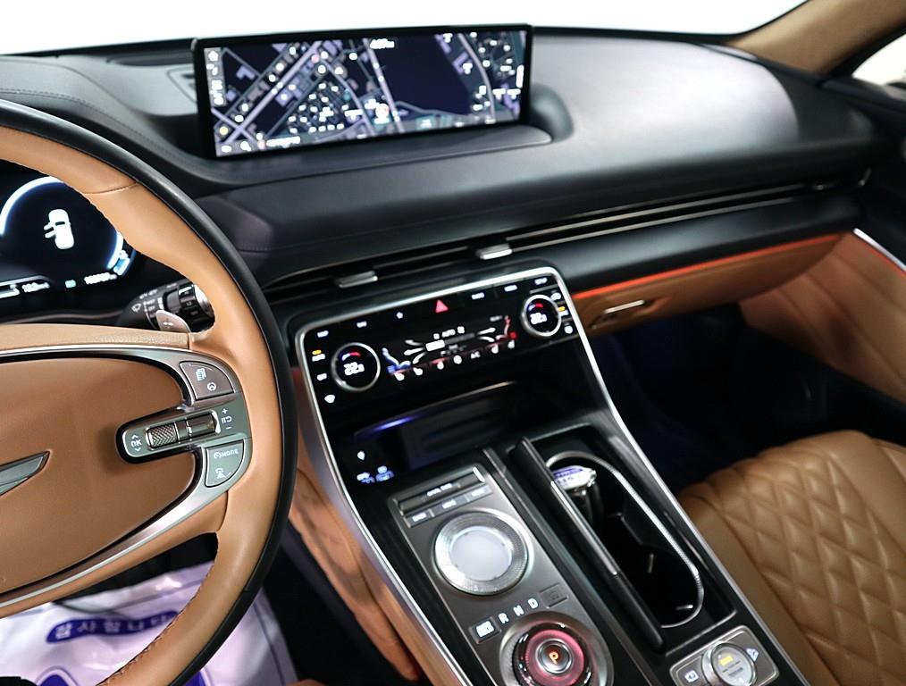 Genesis GV80 - Vista 11