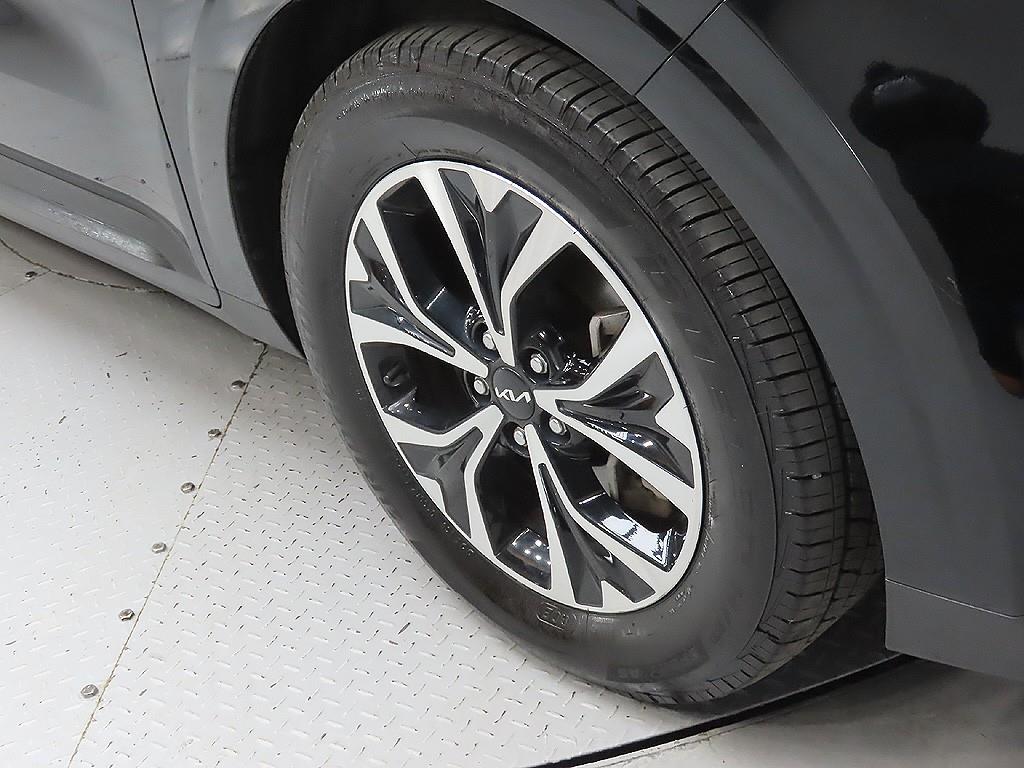 KIA Carnival - Vista 9