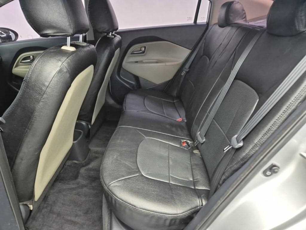 KIA Pride - Vista 12