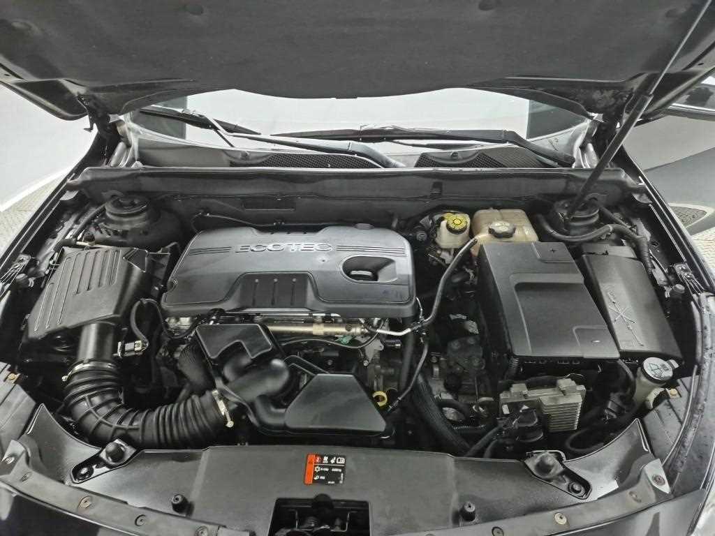 Chevrolet Malibu - Vista 5