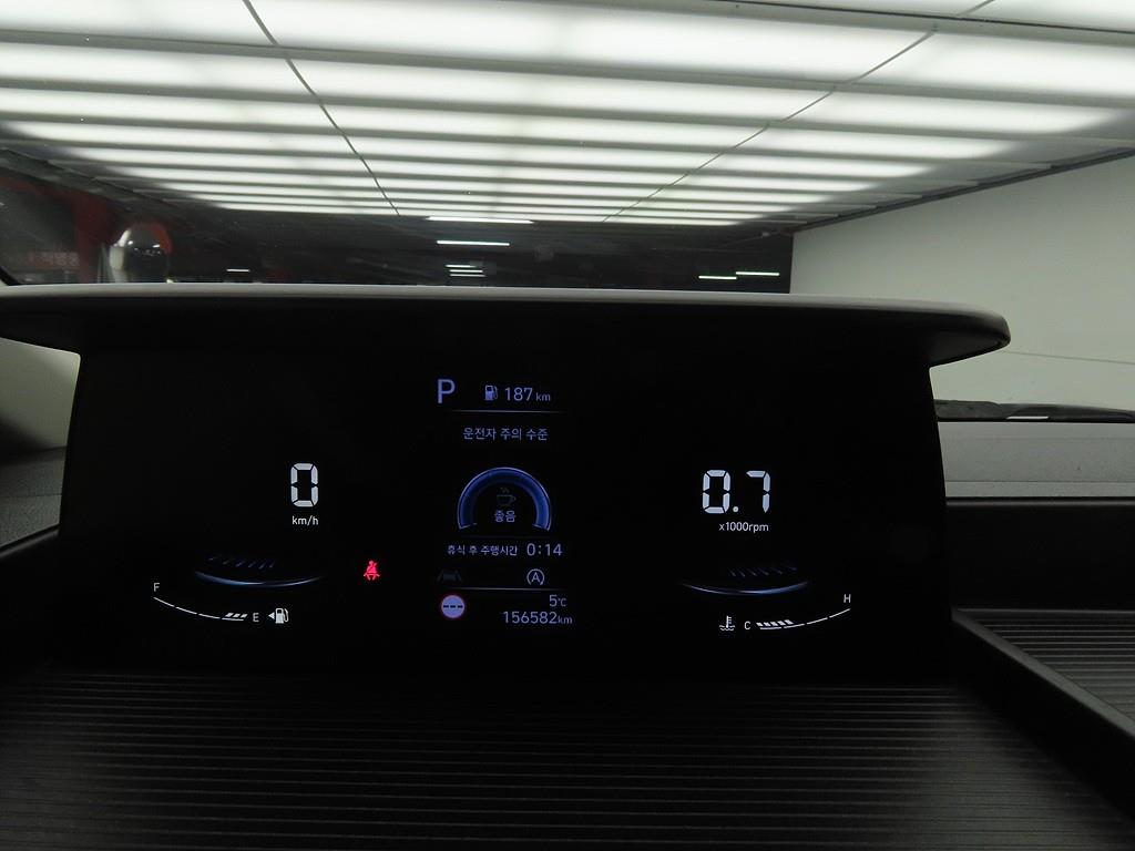 HYUNDAI Staria - Vista 8