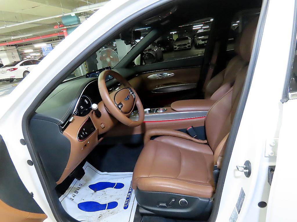 Genesis GV70 - Vista 6