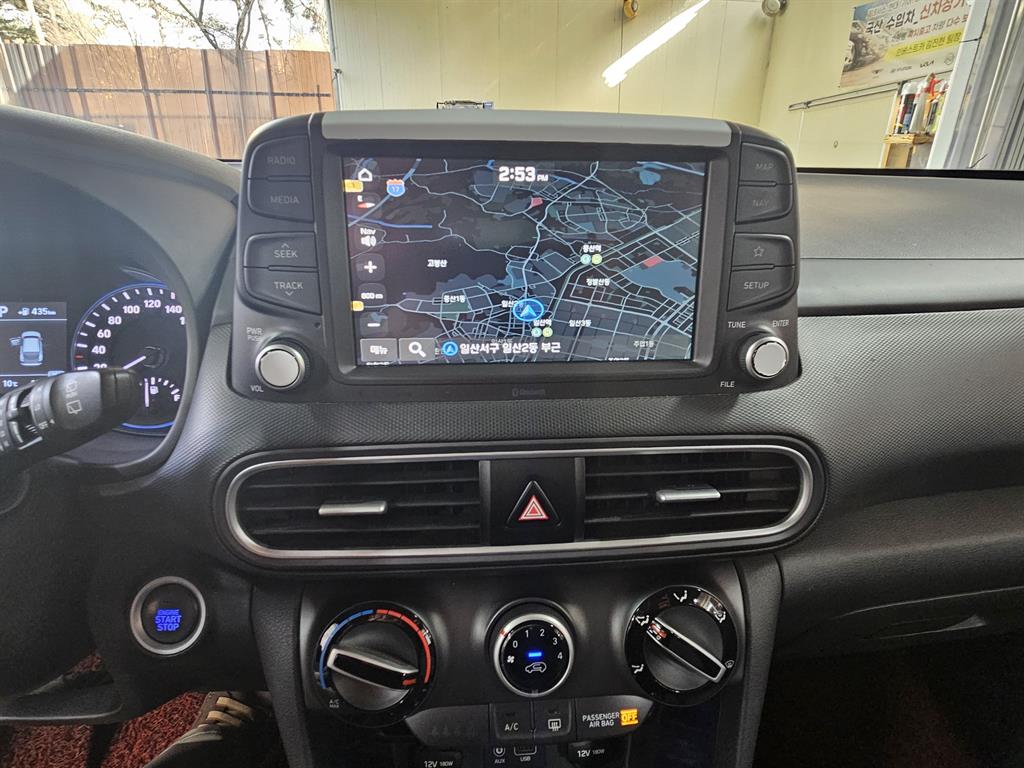 HYUNDAI Kona - Vista 7