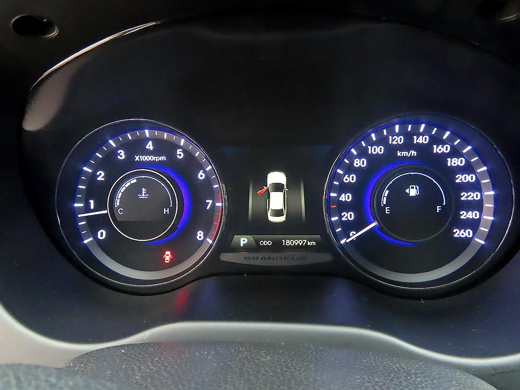 HYUNDAI Grandeur - Vista 9