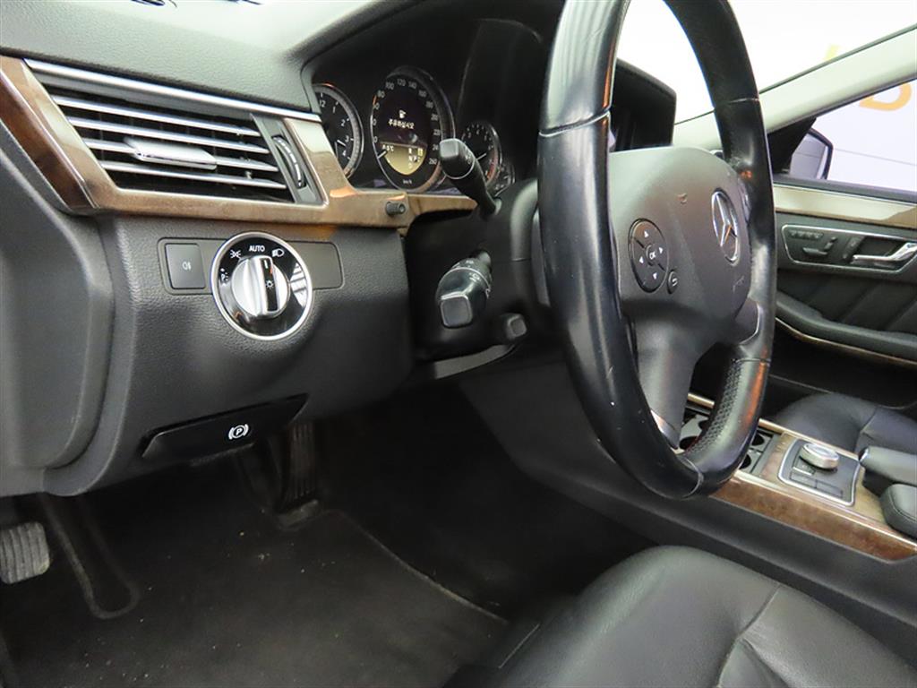 Mercedes Benz E class 2011 Negro - Importación desde Corea - HF Imports Iquique - Foto 13