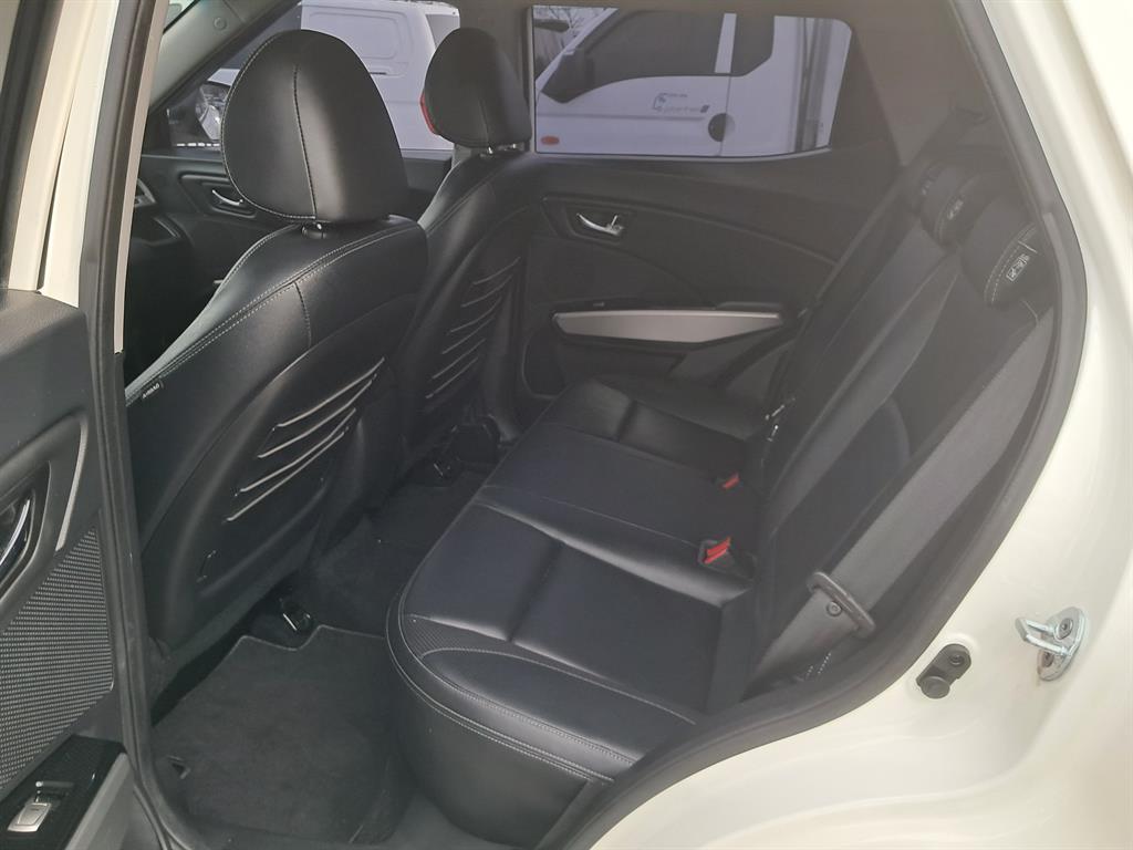 Ssangyong Tivoli 2016 Blanco - Importación desde Corea - HF Imports Iquique - Foto 14