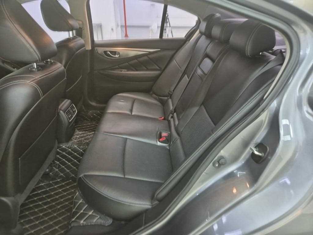 Infiniti Q - Vista 12
