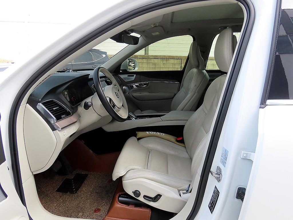 Volvo XC90 - Vista 5